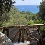 Turan Hill Lounge בית נופש