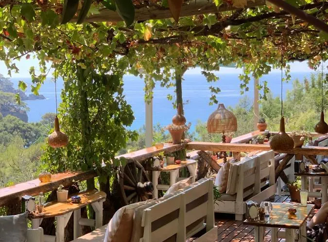 Prázdninový areál Turan Hill Lounge Faralya