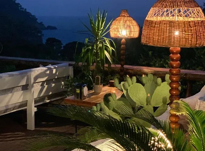 Turan Hill Lounge 4*