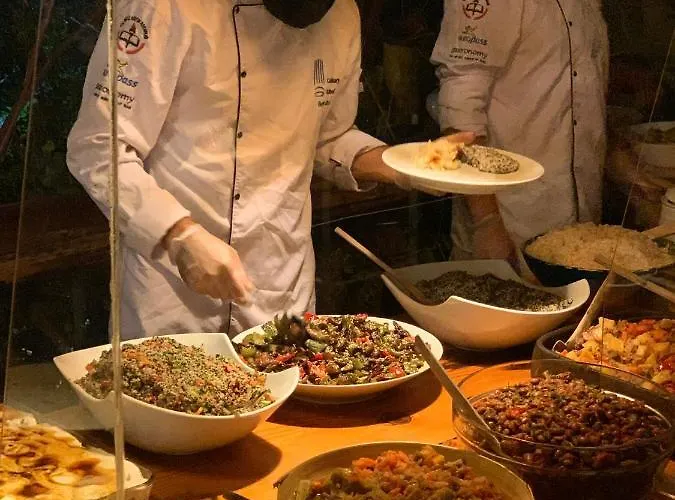 Turan Hill Lounge פאראליה