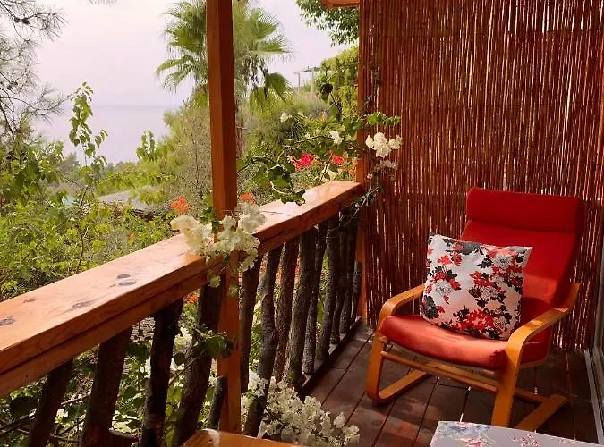 Turan Hill Lounge 4*