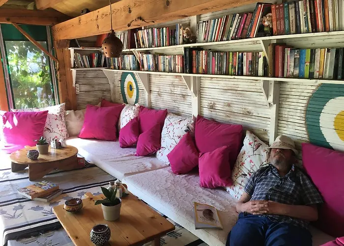 Üdülőpark Turan Hill Lounge